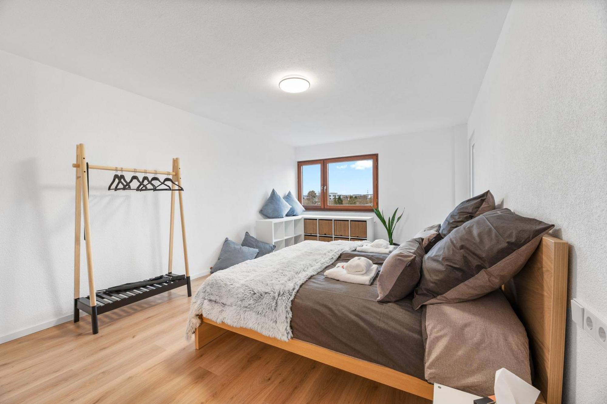 Neu: Stylische Suite Mit Ausblick Sindelfingen Extérieur photo